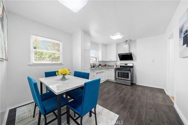 Dining room, Interior, Kitchen, Stainless Steel Appliances, Wood Texture Flooring