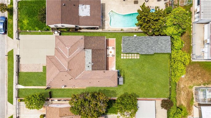 Exterior, Drone