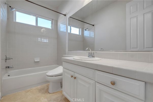 Bathroom, Interior, Tile Countertops