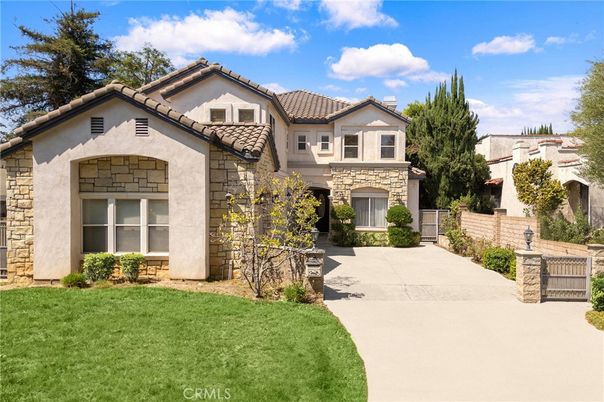 Backyard, Exterior, Facade, Mediterranean
