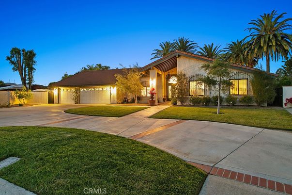 Attached, Backyard, Exterior, Facade, Ranch