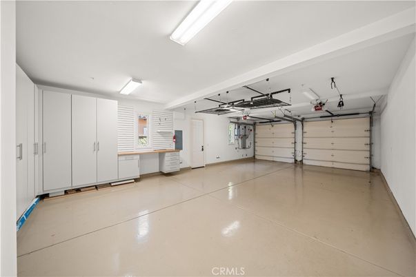 Garage, Interior