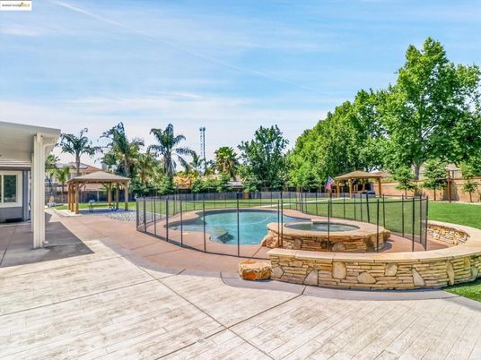 Backyard, Exterior, Pool