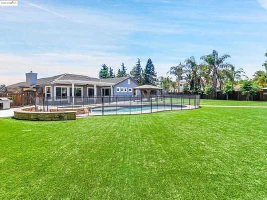 Backyard, Exterior, Pool