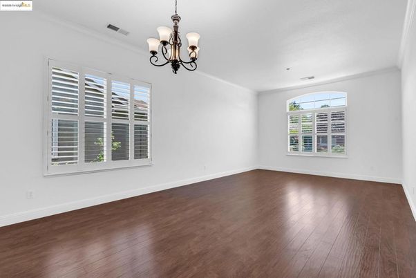 Chandelier, Empty room, Interior, Wood Texture Flooring