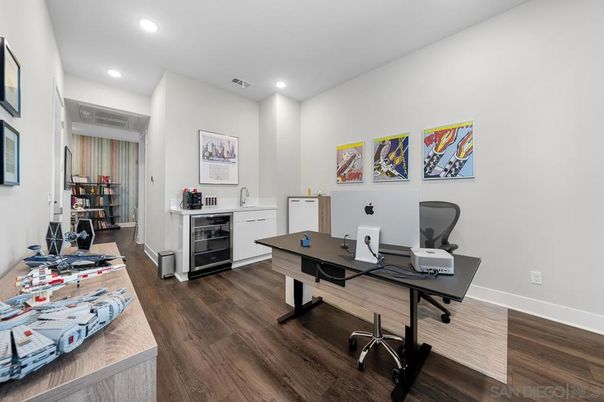 Home Office, Interior, Recessed Lighting, Wood Texture Flooring
