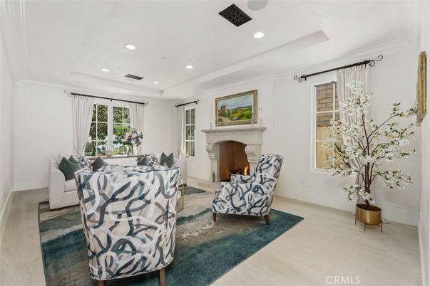Fireplace, Interior, Recessed Lighting