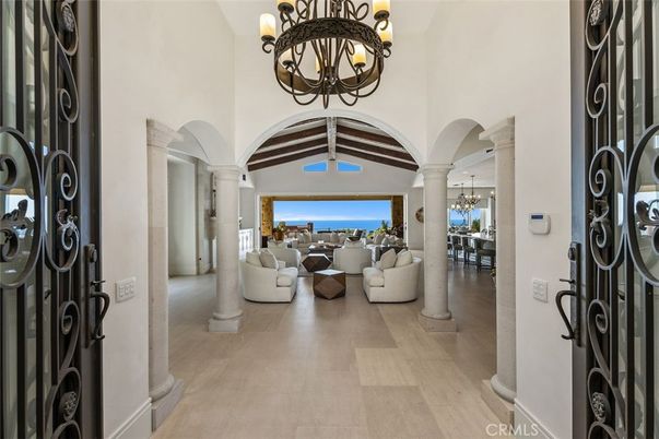 Chandelier, Dining room, Interior, Living room, Water, Wood Texture Flooring