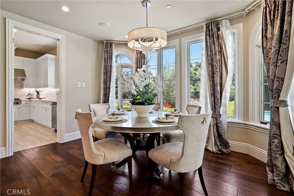 Chandelier, Dining room, Interior, Kitchen, Recessed Lighting, Wood Texture Flooring