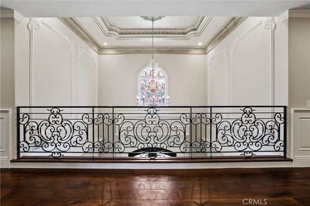 Chandelier, Interior, Recessed Lighting, Wood Texture Flooring