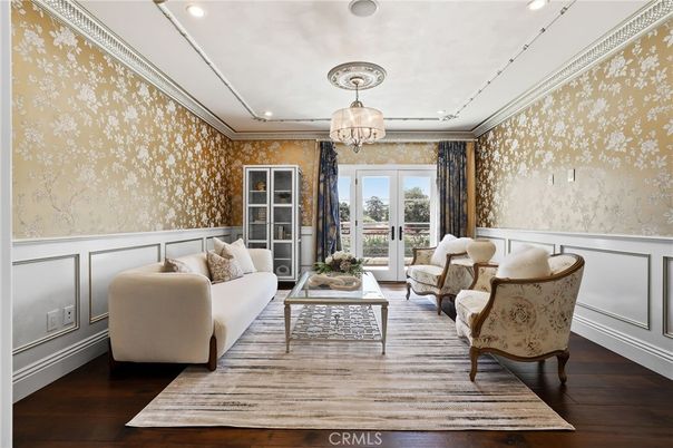 Chandelier, Interior, Living room, Recessed Lighting, Wood Texture Flooring