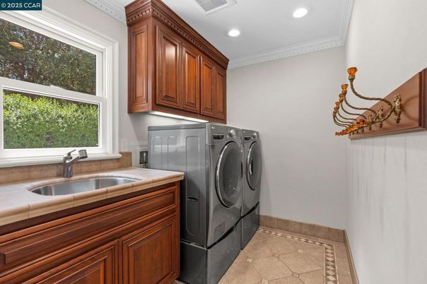Interior, Recessed Lighting, Washer