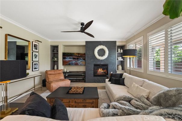 Fireplace, Interior, Living room