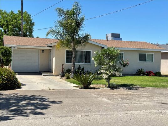 Attached, Exterior, Facade, Ranch