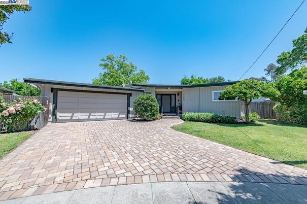 Attached, Backyard, Exterior, Facade, Ranch
