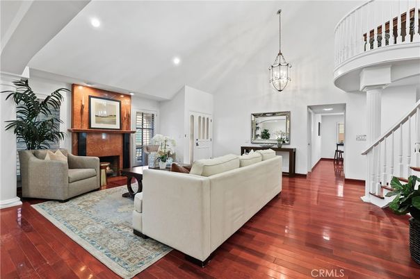 Fireplace, Interior, Living room, Pendant Lights, Recessed Lighting, Wood Texture Flooring