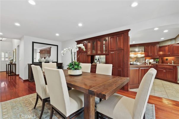 Dining room, Interior, Kitchen, Recessed Lighting, Wood Texture Flooring