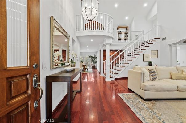 Interior, Pendant Lights, Recessed Lighting, Wood Texture Flooring