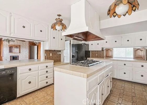 Interior, Kitchen, Tile Countertops