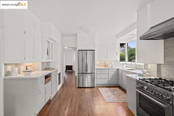 Interior, Kitchen, Stainless Steel Appliances, Wood Texture Flooring