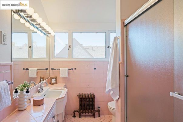 Bathroom, Interior, Tile Countertops