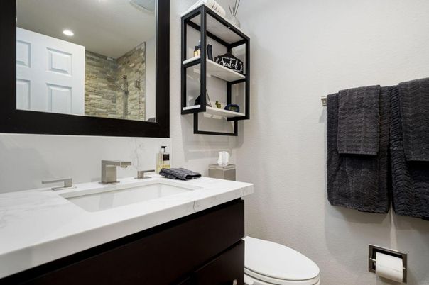 Bathroom, Interior, Recessed Lighting