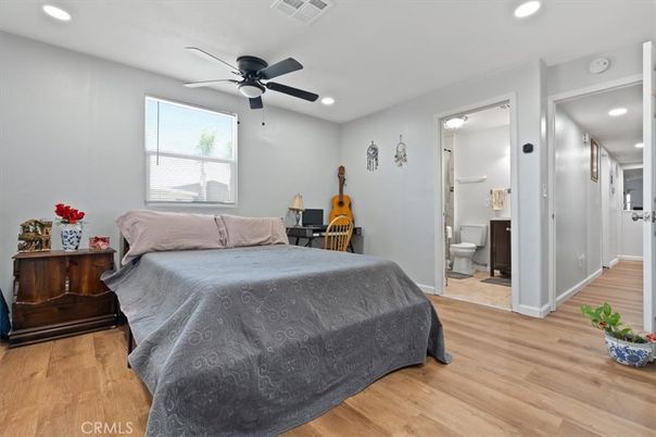 Bathroom, Bedroom, Interior, Recessed Lighting, Wood Texture Flooring