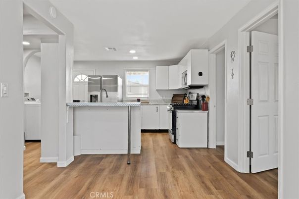 Interior, Kitchen, Recessed Lighting, Wood Texture Flooring