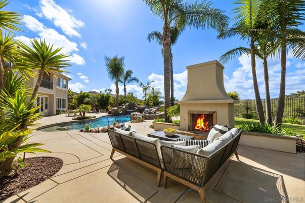 Exterior, Fireplace, Pool