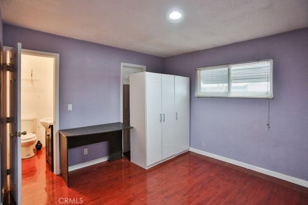 Bathroom, Interior, Recessed Lighting, Wood Texture Flooring