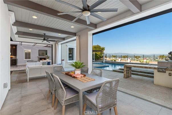 Dining room, Interior, Pool, Recessed Lighting, Water