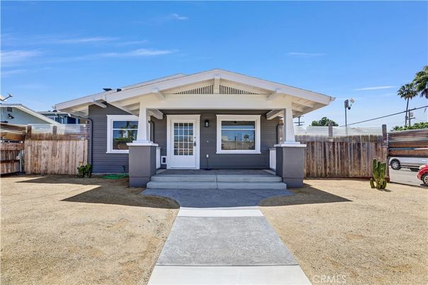 Exterior, Facade, American Craftsman