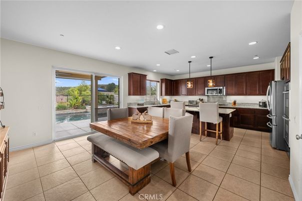 Dining room, Interior, Kitchen, Pendant Lights, Recessed Lighting, Stainless Steel Appliances