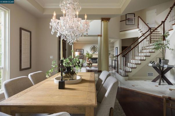 Chandelier, Dining room, Interior