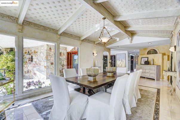 Dining room, Interior, Pendant Lights, Recessed Lighting