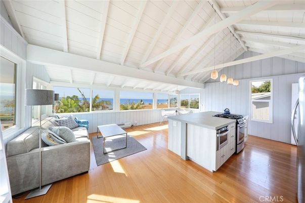 Interior, Kitchen, Living room, Pendant Lights, Water, Wood Texture Flooring