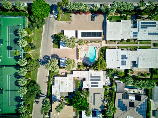 Exterior, Drone