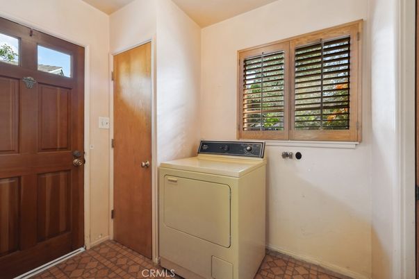 Interior, Washer
