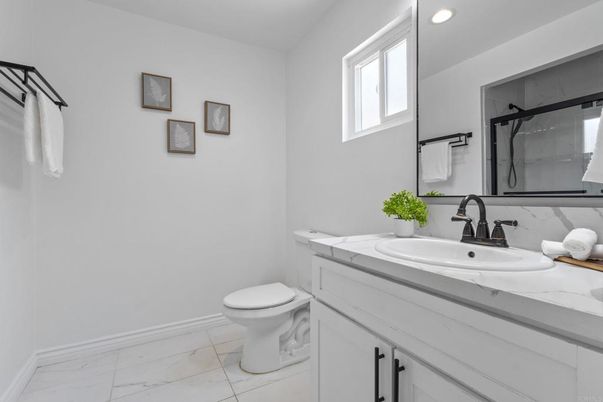 Bathroom, Interior, Marble, Recessed Lighting