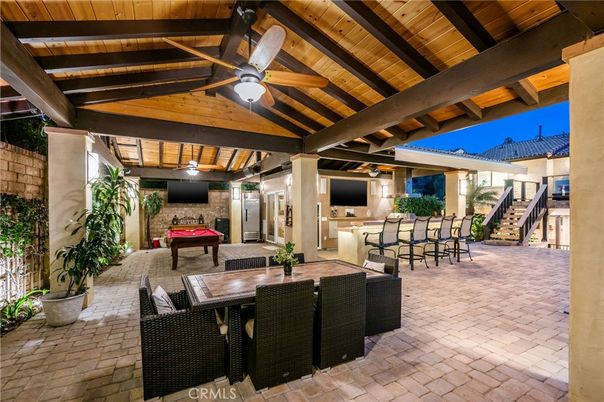 Exterior, Wooden Beams