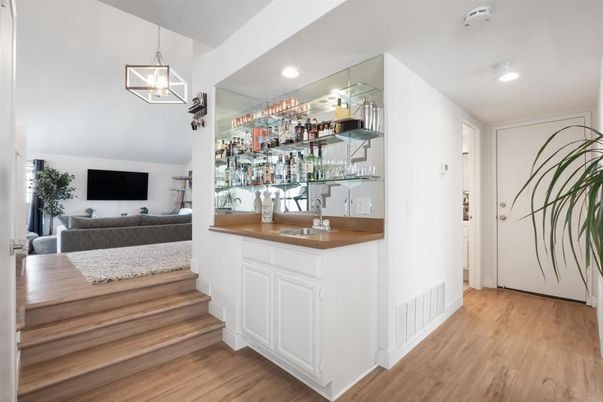 Interior, Pendant Lights, Recessed Lighting, Wood Texture Flooring