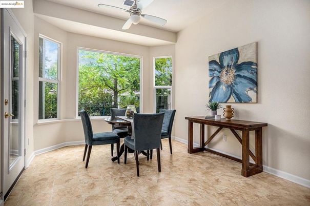 Dining room, Interior