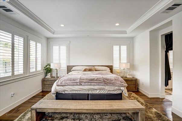 Bedroom, Interior, Recessed Lighting, Wood Texture Flooring