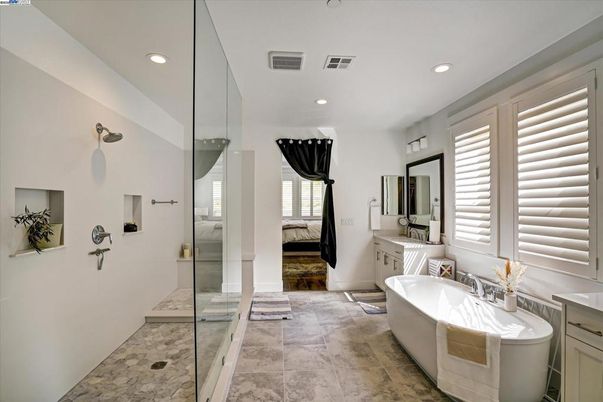 Bathroom, Free Standing Baths, Glass Shower, Interior, Recessed Lighting