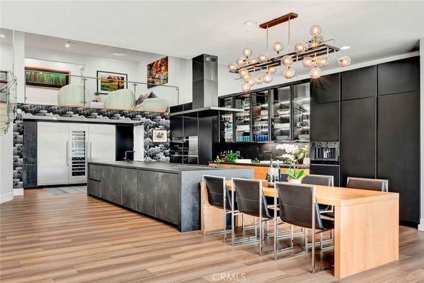 Dining room, Interior, Kitchen, Pendant Lights, Recessed Lighting, Wood Texture Flooring