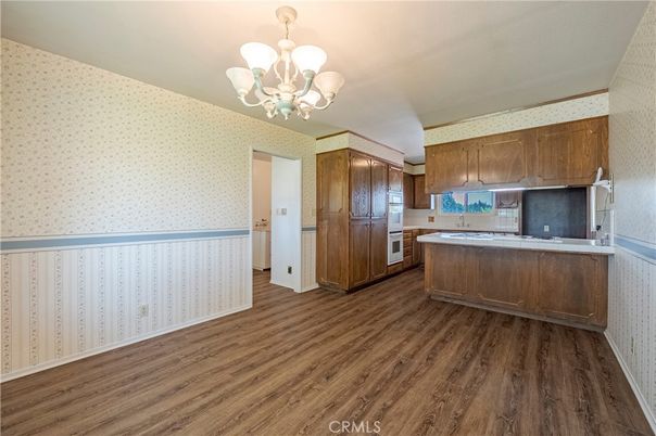 Chandelier, Interior, Kitchen, Wood Texture Flooring