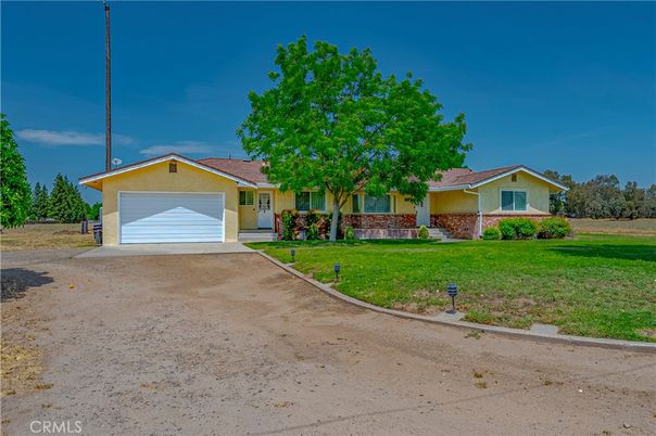 Attached, Backyard, Exterior, Facade, Ranch