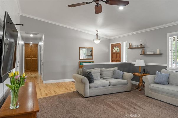 Interior, Pendant Lights, Recessed Lighting, Wood Texture Flooring