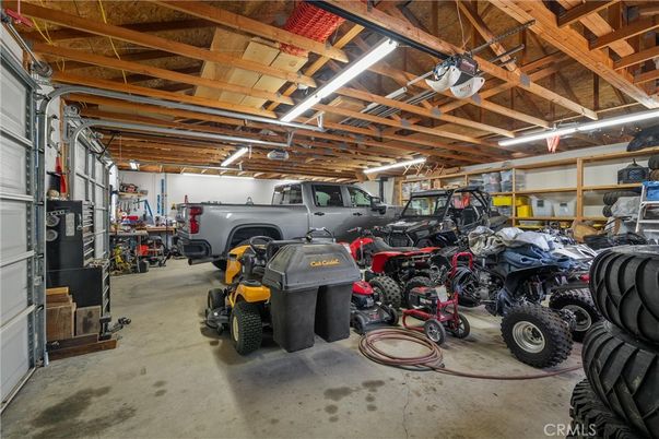 Garage, Interior, Wooden Beams
