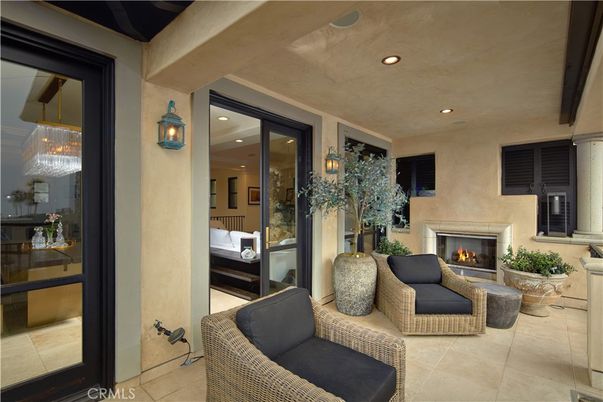 Fireplace, Interior, Recessed Lighting
